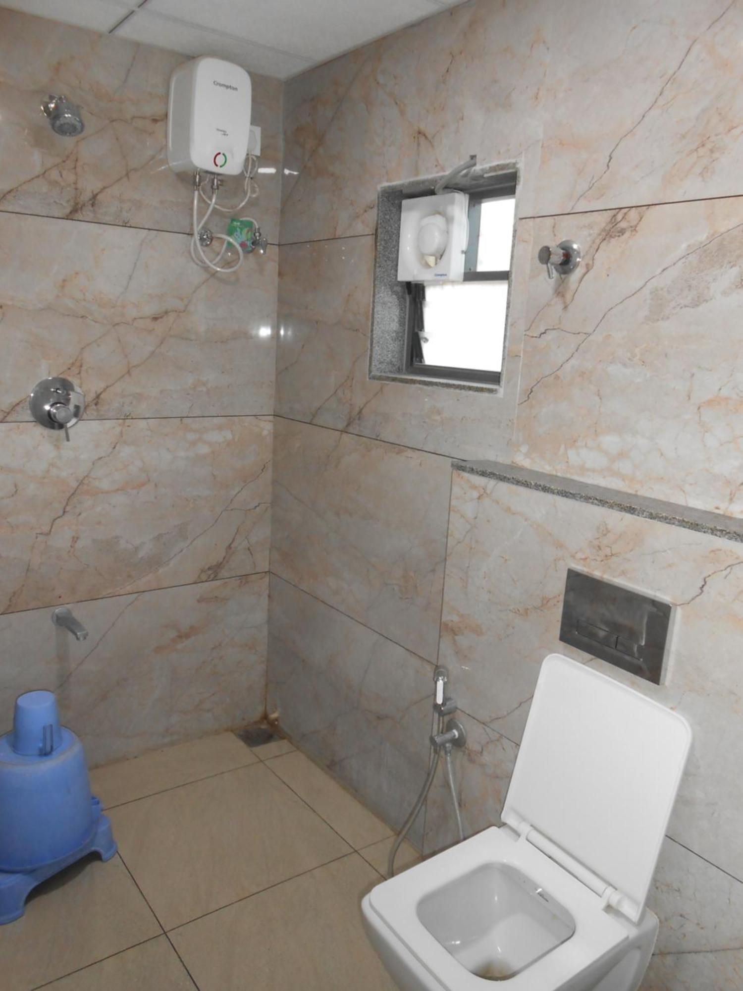 Hotel Crossview Palanpur Exterior photo