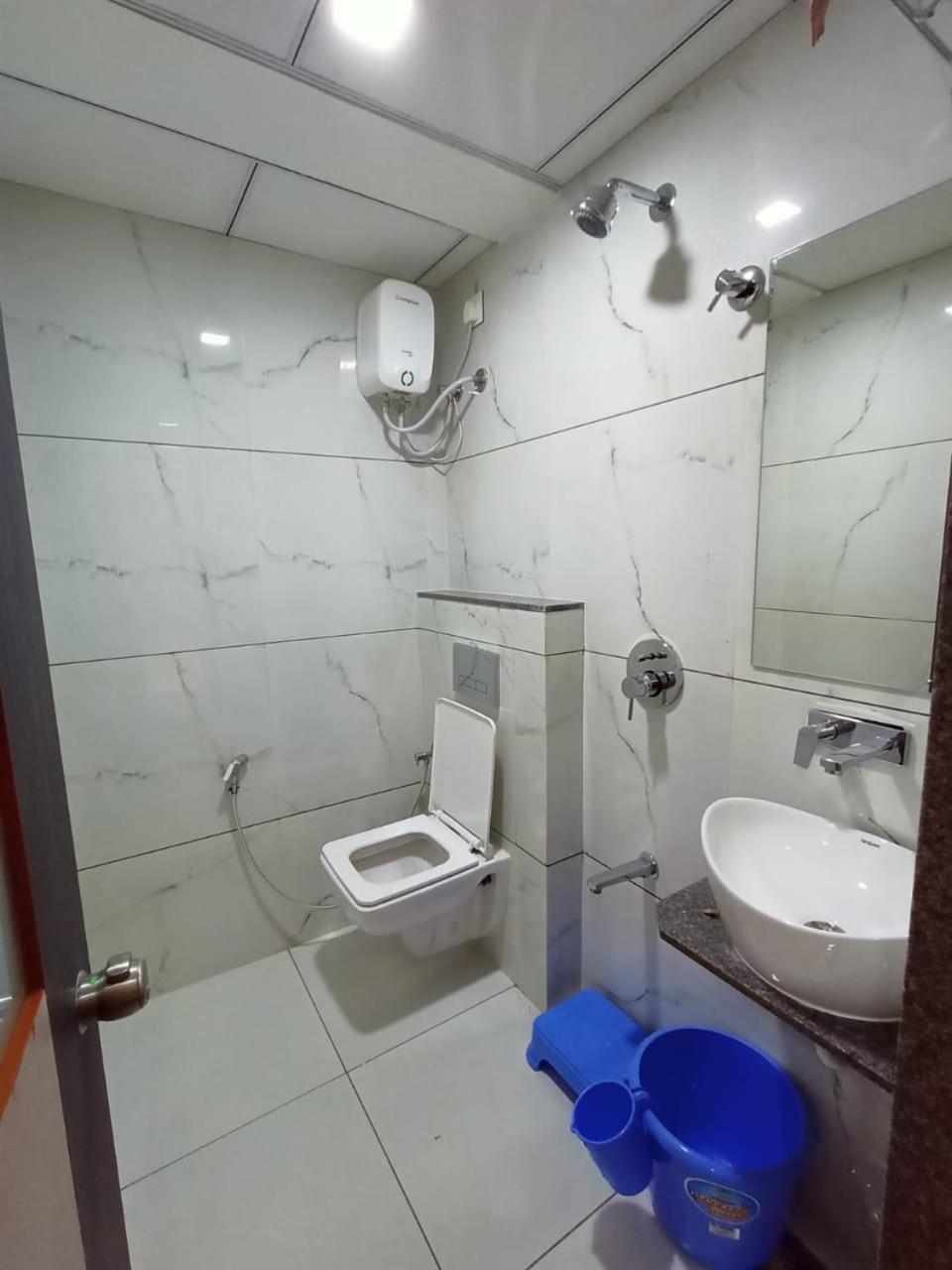Hotel Crossview Palanpur Exterior photo